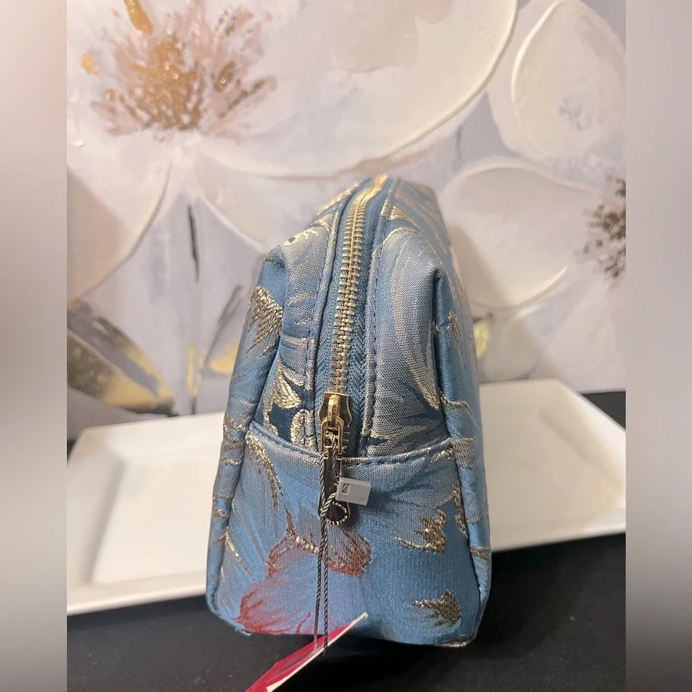🛍️NWT Vince Camuto Blue and Gold Women's Cosmetic/Beauty Bag